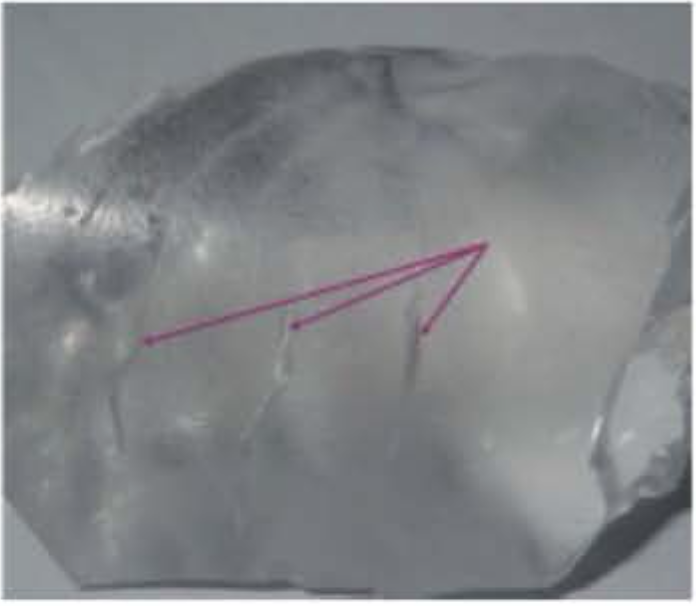 Sapphire ingot cracking defect caused by thermal stress